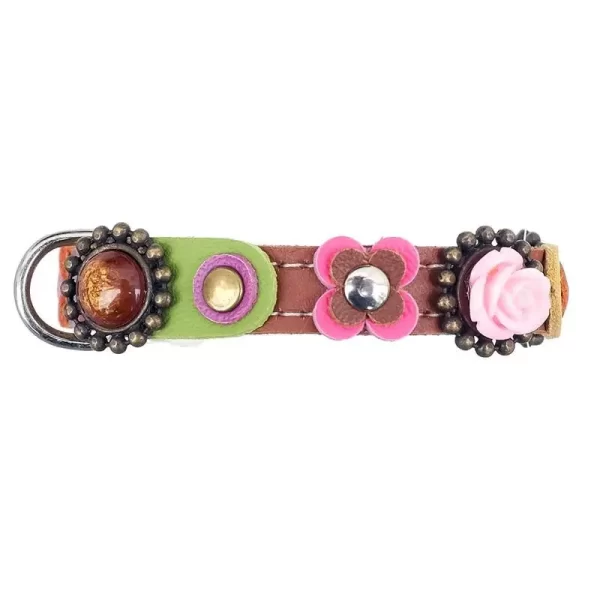 Lateral side of vintage cat collar pink rose with flowers and stones.