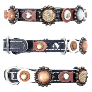 All sides of this luxury leather cat collar with elastic safety buckle in stylish natural colours. The name of this designer cat collar is Autumn.