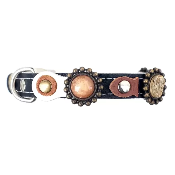 Lateral side of this Autumn design luxury leather cat collar with elastic safety clasp in stylish natural colours.